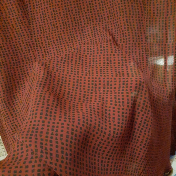 Top/Blouse - Picture 9 of 10